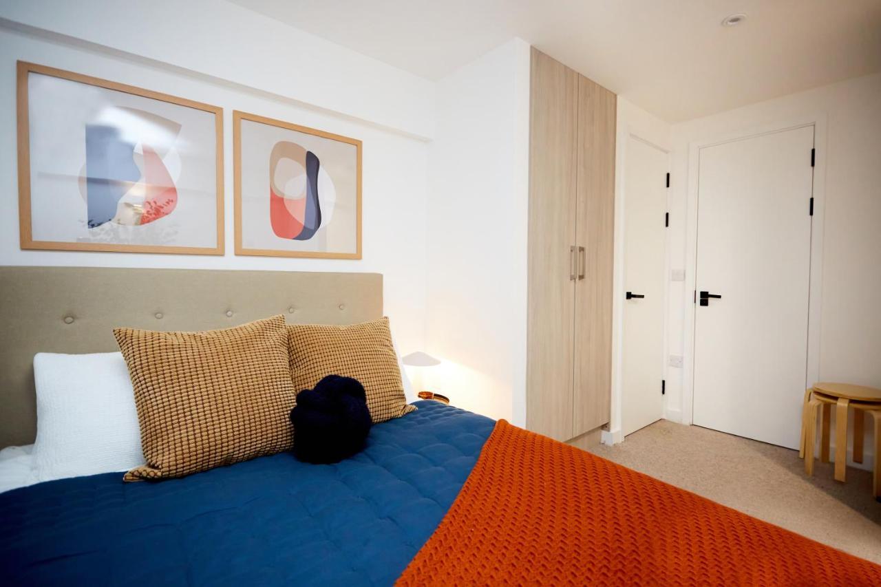 Luxury New Built Split-level Flat With Rooftop Gardens Access Appartement Manchester
